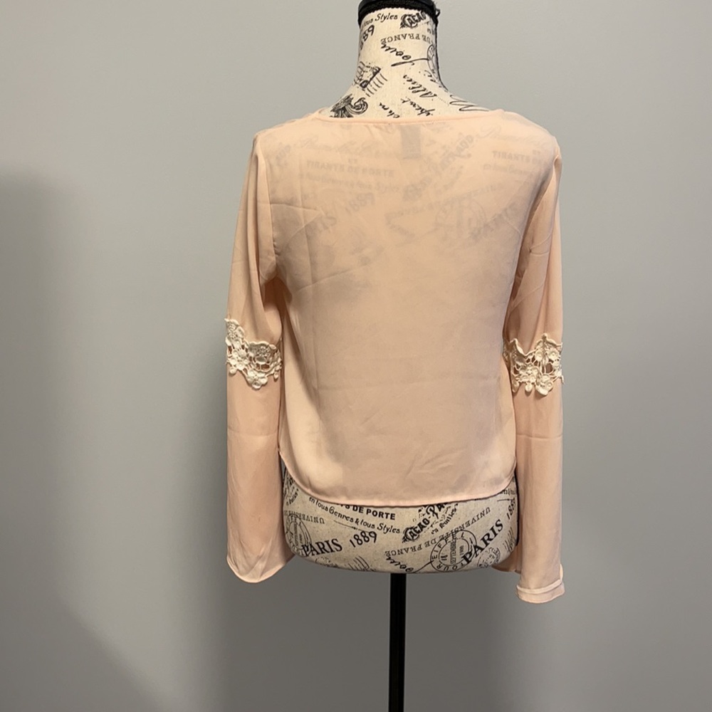 Bundle of Forever 21 long sleeves blouses - Picture 10 of 11